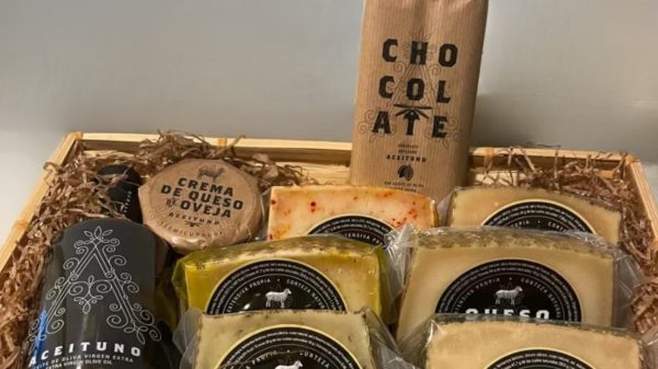 Lote Gourmet queso, chocolate y aove aceituno (2560 × 1439 px)